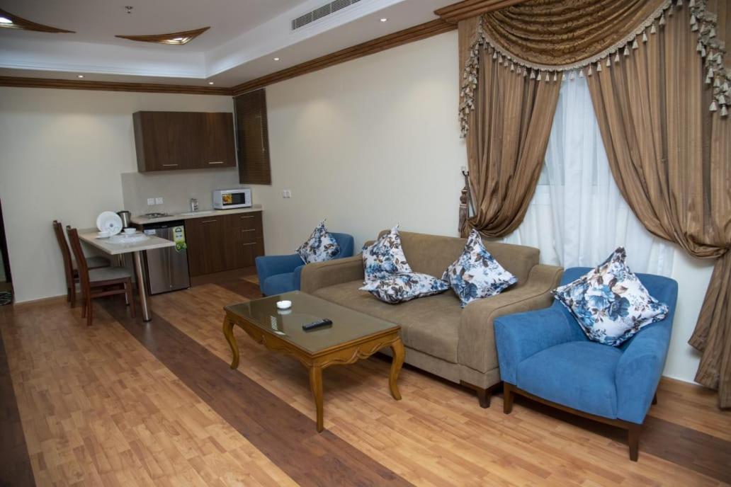 Diva Hotel Suites Jeddah Exterior photo