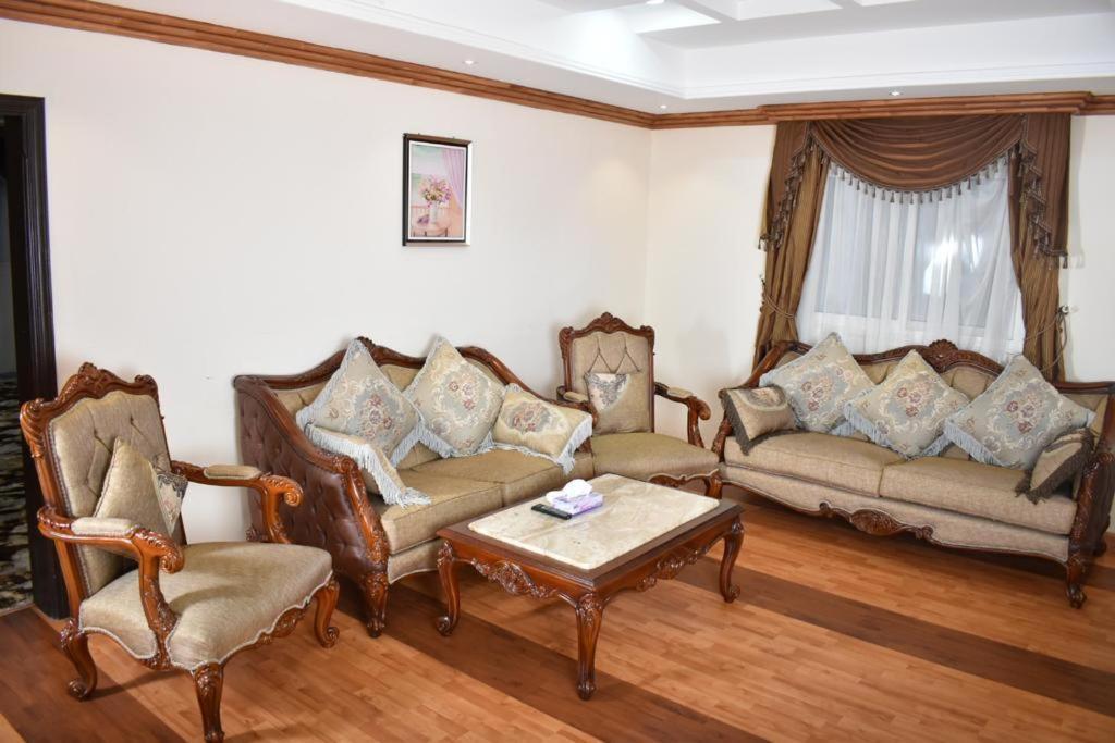 Diva Hotel Suites Jeddah Exterior photo